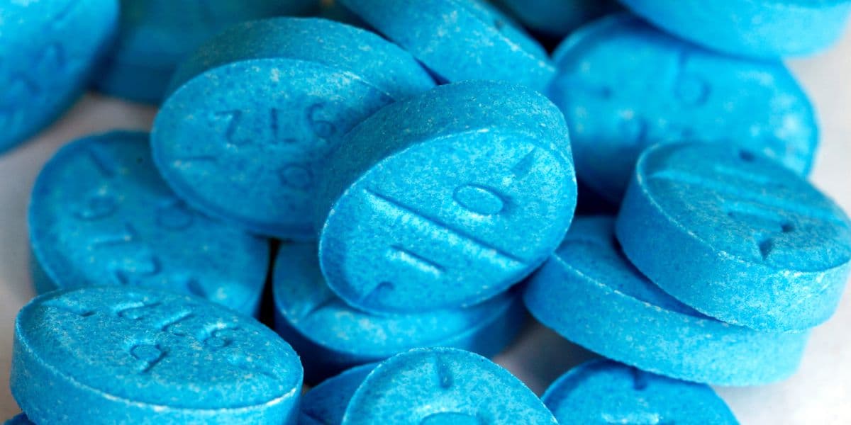 snorting adderall dangers side effects